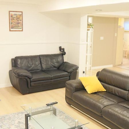 Applewood Gardens Apartment 密西沙加 外观 照片